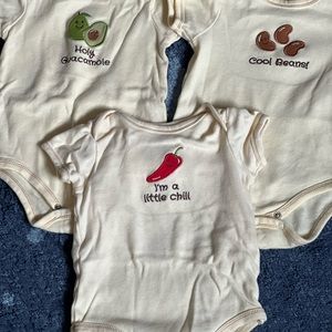 Touched by nature 9-12 month body suit set